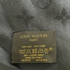 Louis Vuitton shawl
